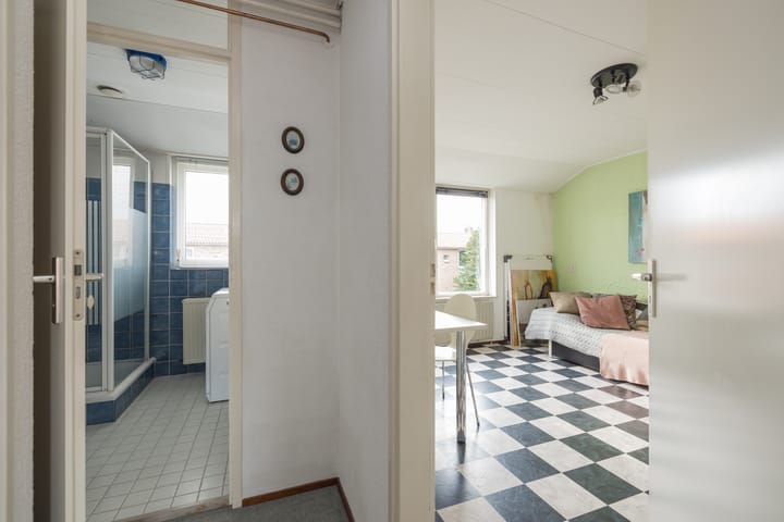 Photo 34 of Meidoornstraat 2