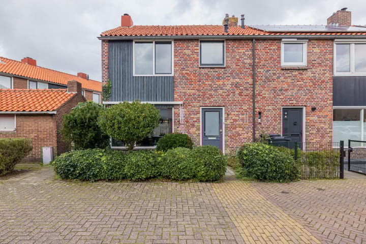 Photo 44 of Meidoornstraat 2