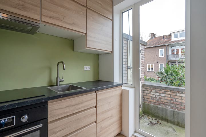 Photo 16 of van der Palmstraat 9