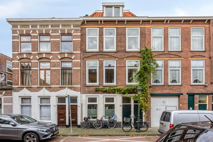Photo 1 of Van Swindenstraat 223