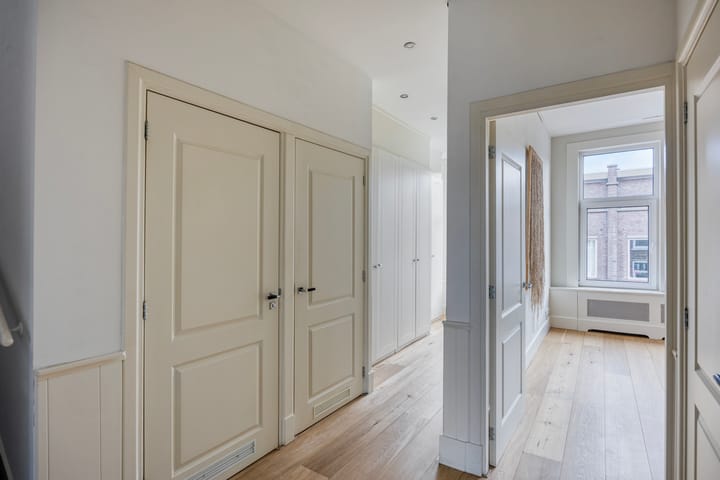 Photo 18 of Van Swindenstraat 223