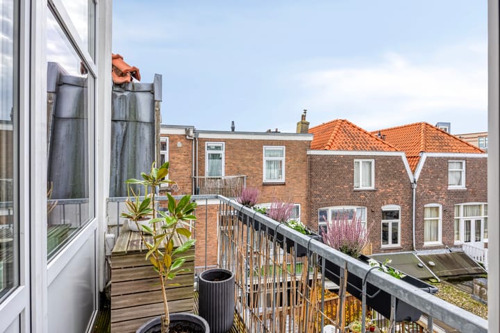 Photo 26 of Van Swindenstraat 223