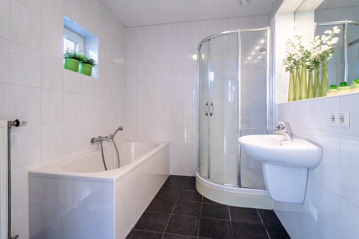 Photo 25 of Varsseveldstraat 143