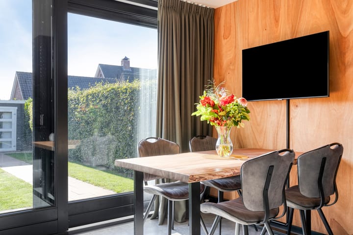 Photo 10 of Dotterbloemstraat 6