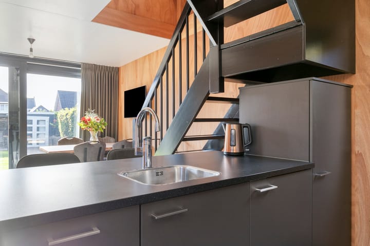 Photo 14 of Dotterbloemstraat 6