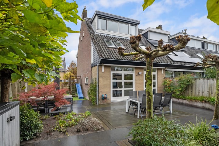 Foto 15 van Vondellaan 17