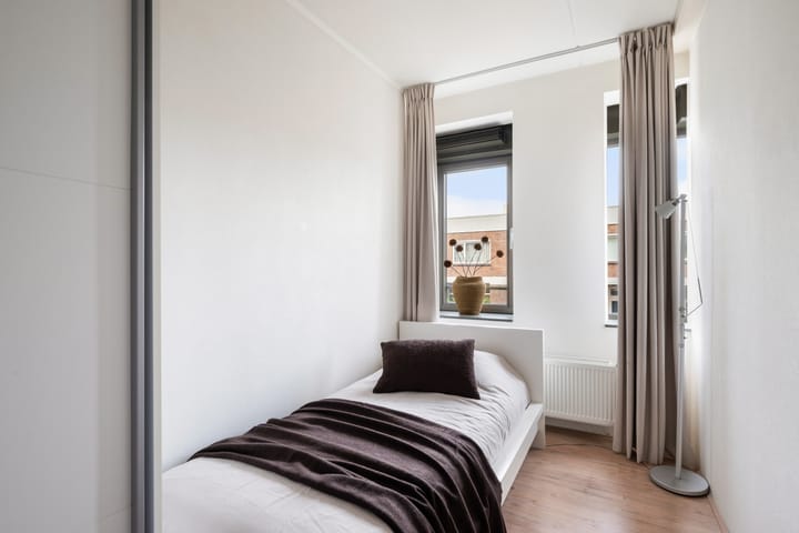 Photo 24 of Oppert 164