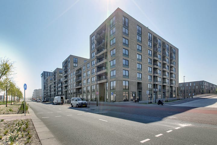 Foto 4 van Bert Haanstrakade 932