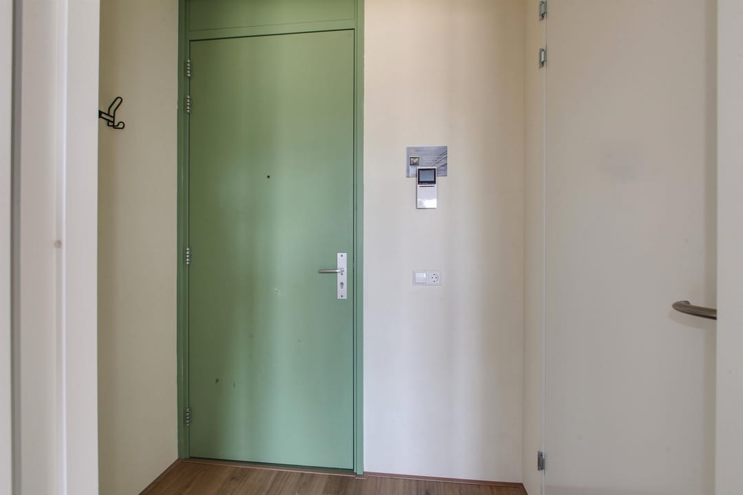 Photo 8 of Bert Haanstrakade 932