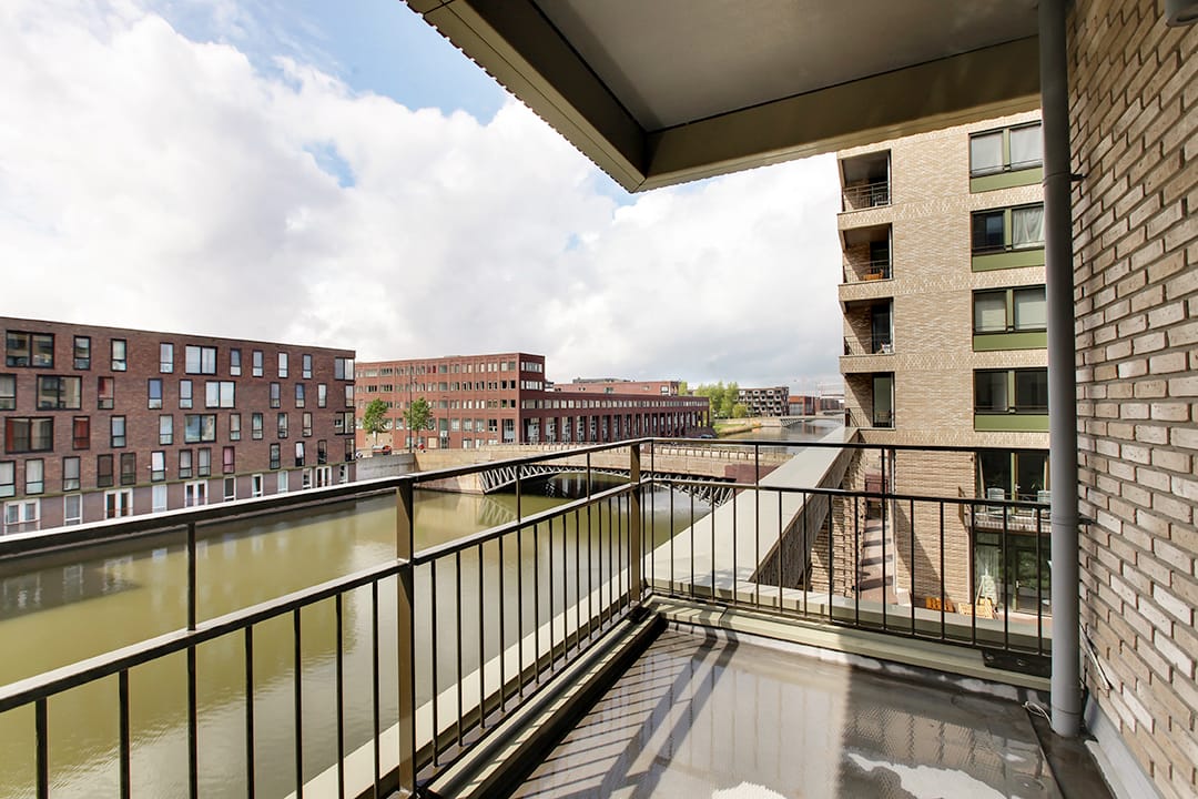 Photo 12 of Bert Haanstrakade 932