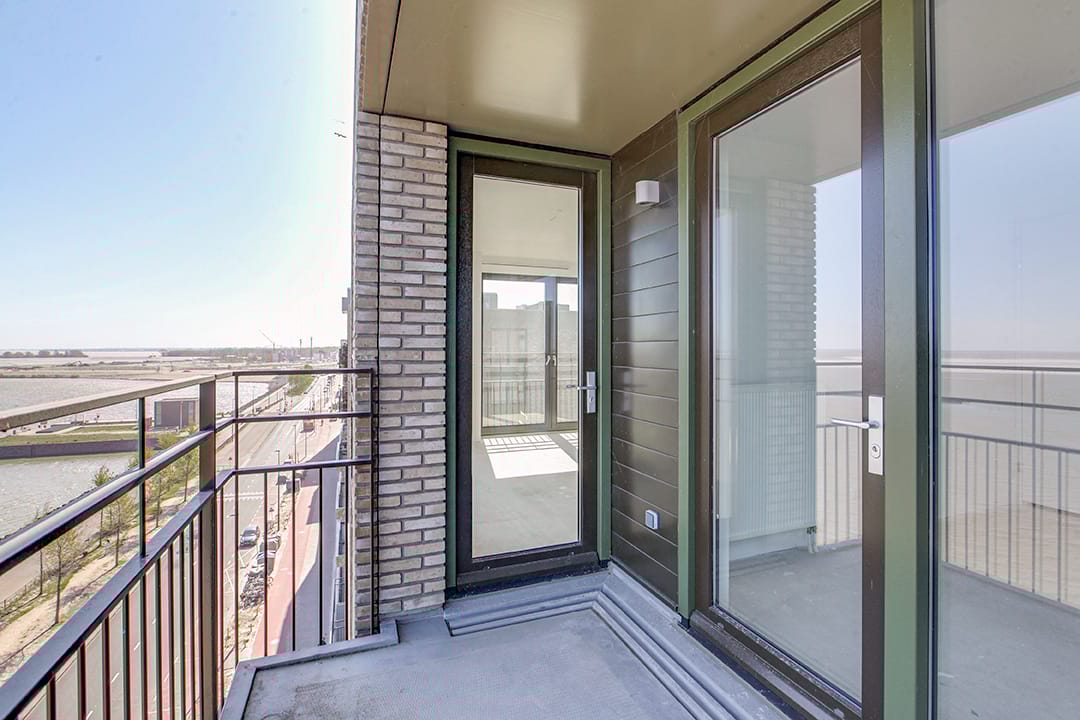 Photo 15 of Bert Haanstrakade 932