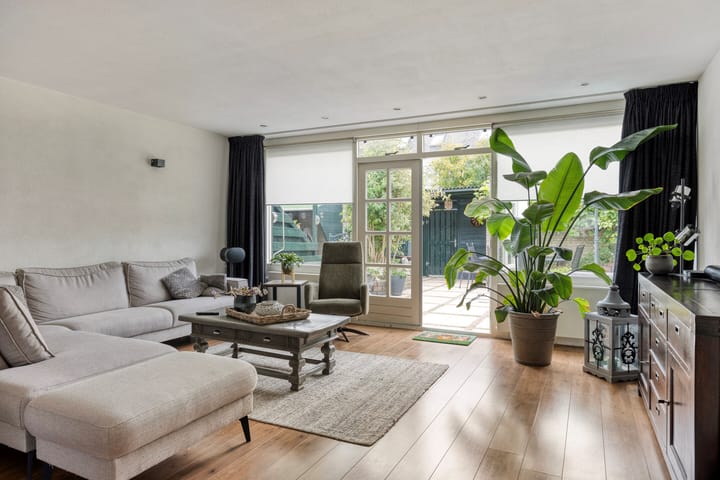 Foto 4 van Anna Teding van Berkhoutstraat 34