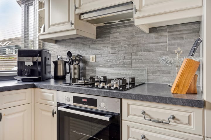 Photo 8 of Anna Teding van Berkhoutstraat 34