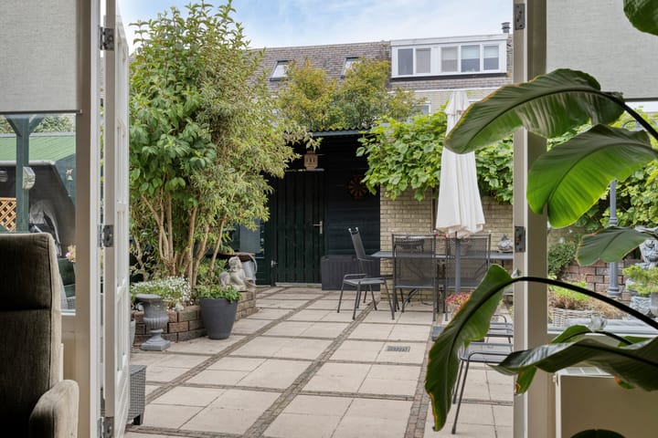 Photo 10 of Anna Teding van Berkhoutstraat 34