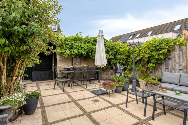 Photo 11 of Anna Teding van Berkhoutstraat 34