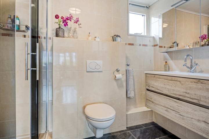 Photo 18 of Anna Teding van Berkhoutstraat 34