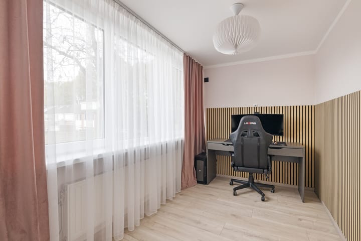 Foto 23 van Poelruitstraat 9