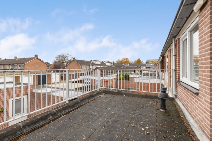 Foto 25 van Poelruitstraat 9