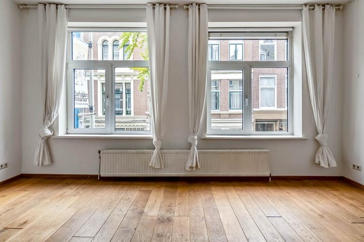 Photo 3 of Piet Heinstraat 43-A