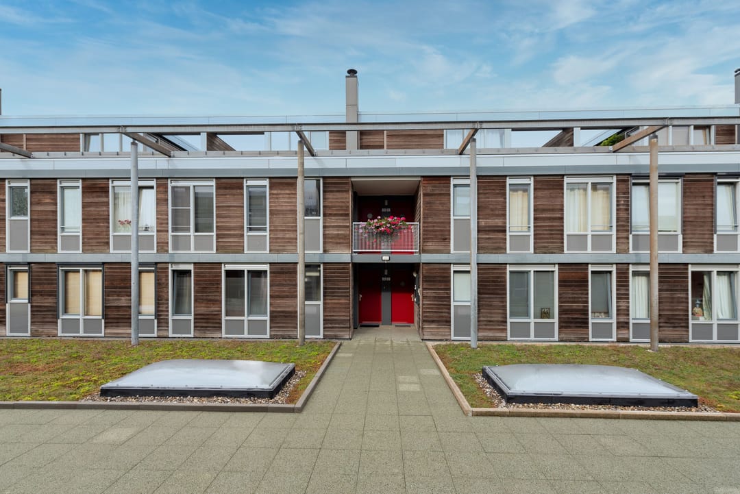 Photo 22 of Bronmos 14