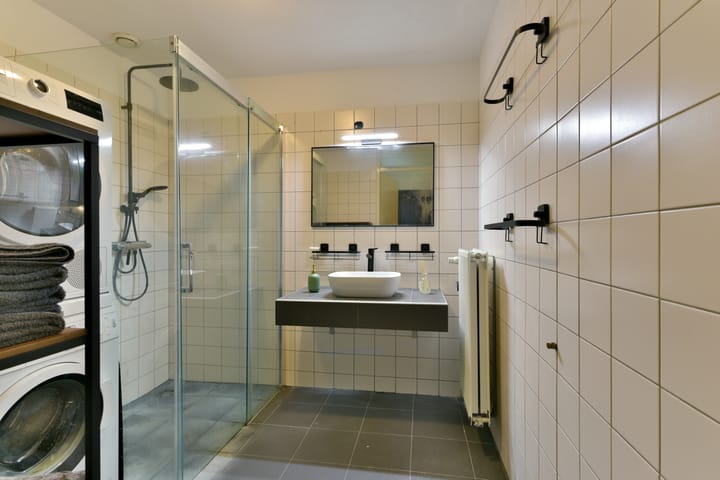 Photo 31 of Bronmos 14