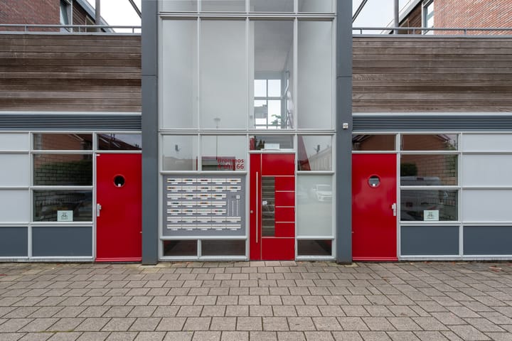 Photo 38 of Bronmos 14