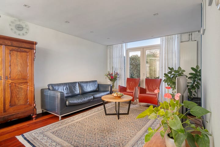 Photo 6 of De Manning 49