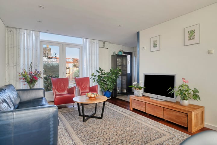 Photo 7 of De Manning 49