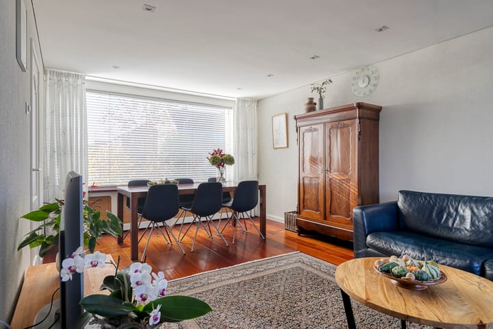 Photo 9 of De Manning 49