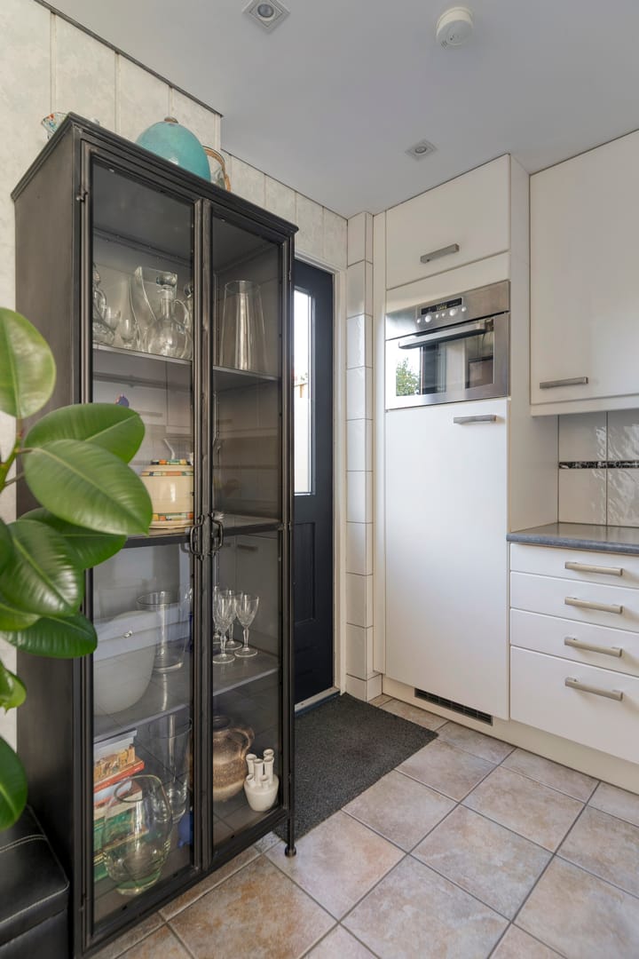 Photo 12 of De Manning 49