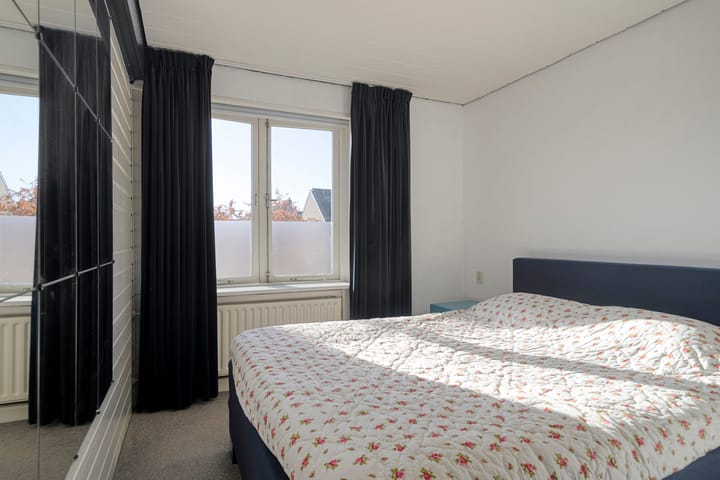 Photo 13 of De Manning 49