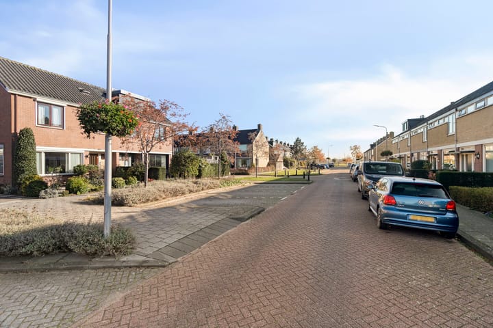 Photo 30 of De Manning 49