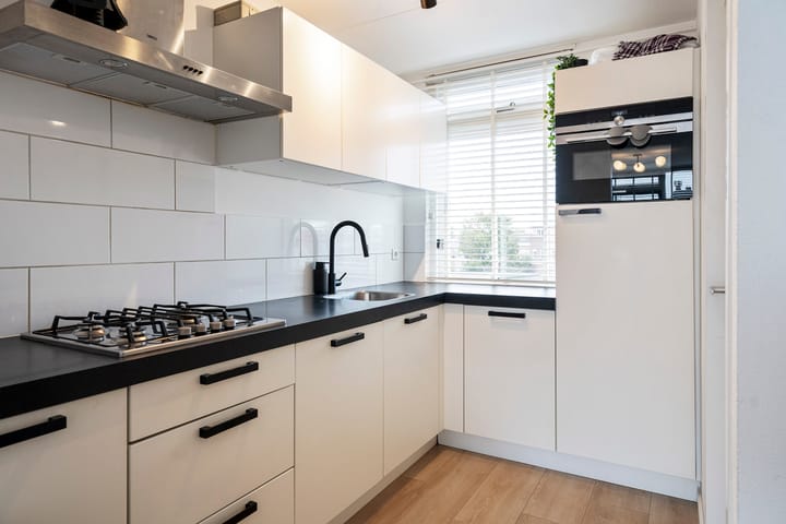 Foto 11 van C.H. Moensstraat 9