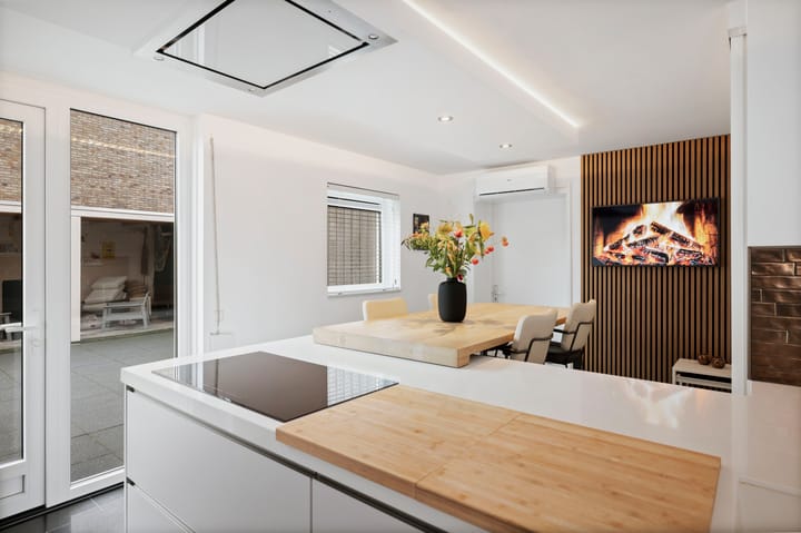 Photo 11 of Leonard Springerlaan 299