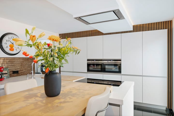 Photo 14 of Leonard Springerlaan 299