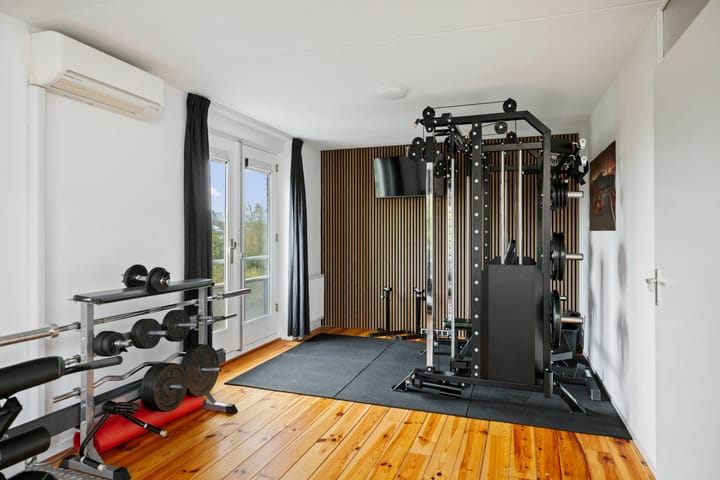 Photo 30 of Leonard Springerlaan 299