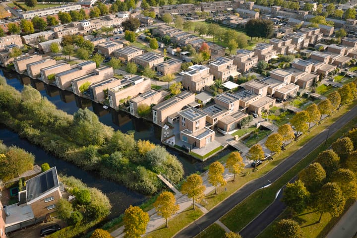 Photo 42 of Leonard Springerlaan 299