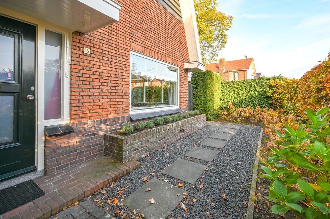 Photo 38 of Van den Vondellaan 16