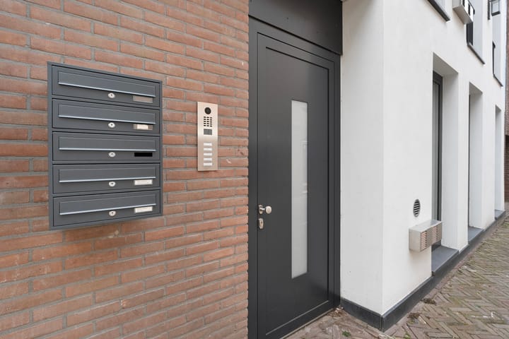 Photo 6 of Karnemelkstraat 11