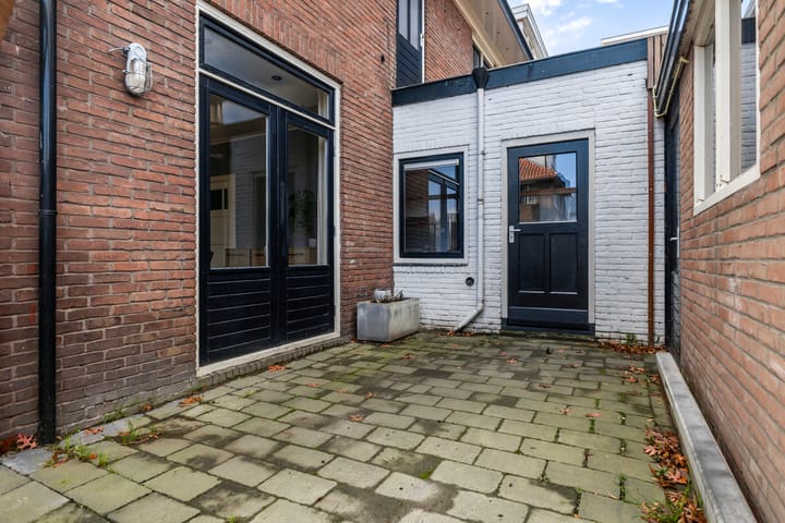 Photo 15 of Ferdinand Bolstraat 30