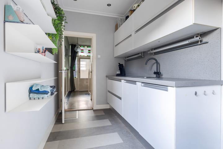 Photo 20 of Ferdinand Bolstraat 30