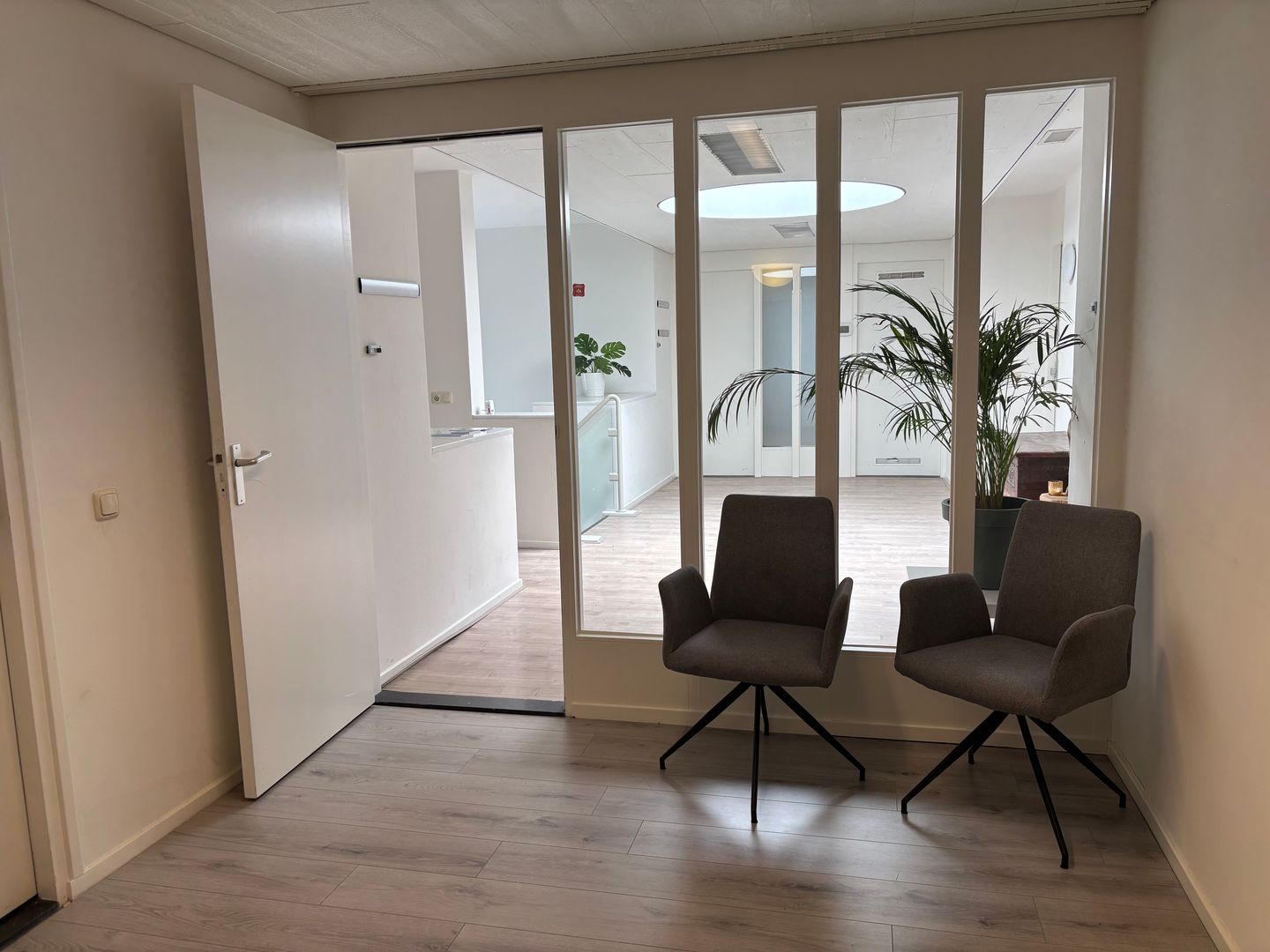 View photo 3 of Heuveleind 5