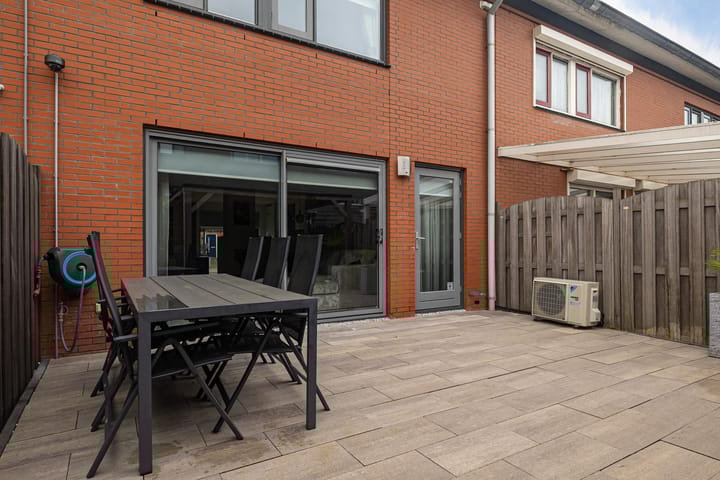 Photo 35 of Lastdragerstraat 65