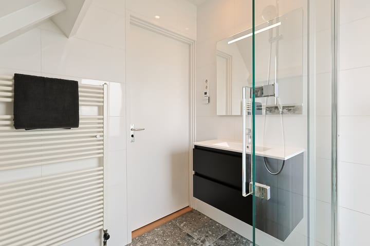 Photo 41 of Westkanaalweg 111-A