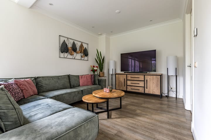 Foto 6 van Middenweg 16