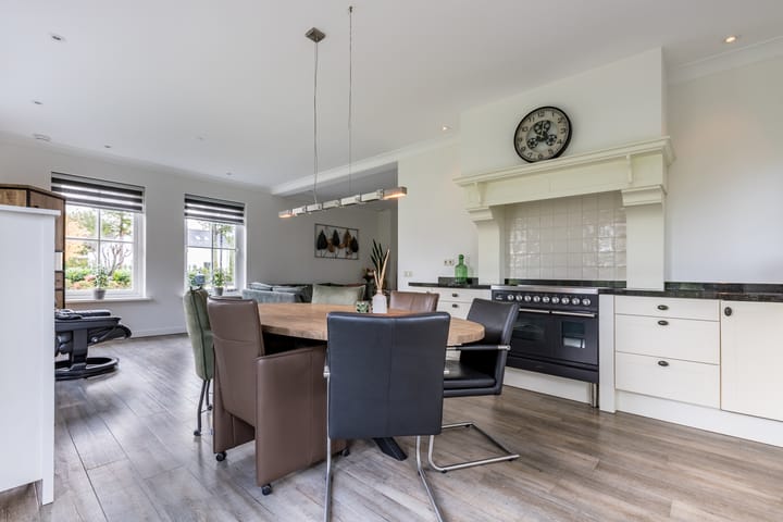 Foto 12 van Middenweg 16