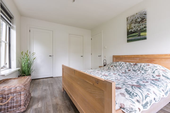 Foto 19 van Middenweg 16