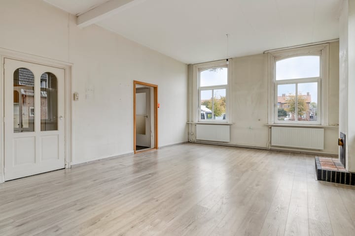 Photo 10 of Kerkplein 2