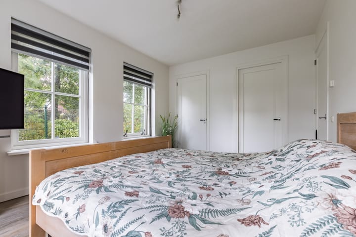 Foto 20 van Middenweg 16