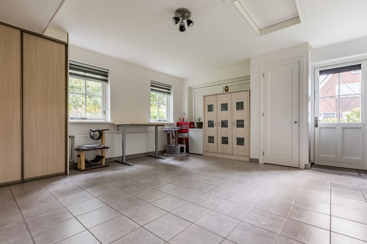 Foto 24 van Middenweg 16